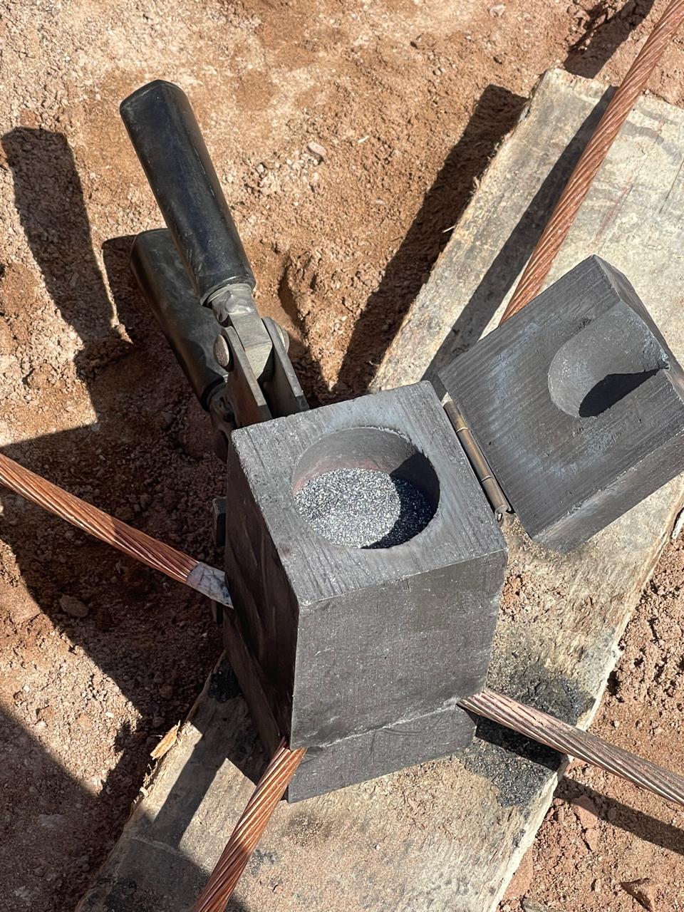 Conexión de conductor de cobre mediante soldadura exotérmica